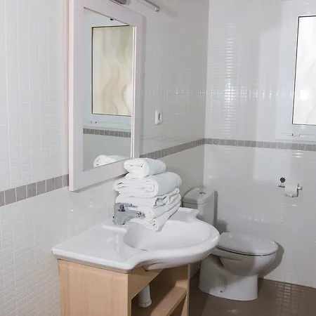 Rentalmar Cristina Families Only Villa *